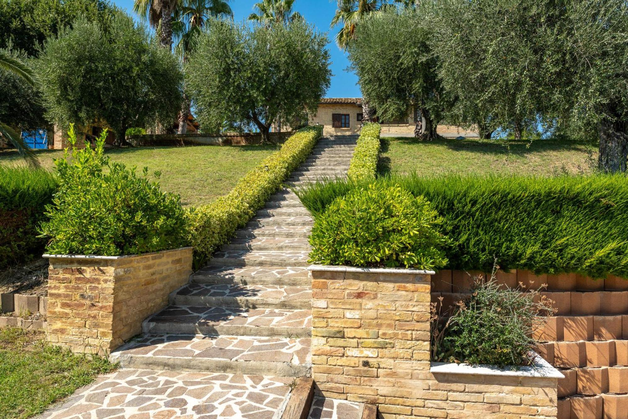 Villa Iulia - Vibra Controguerra Exteriér fotografie