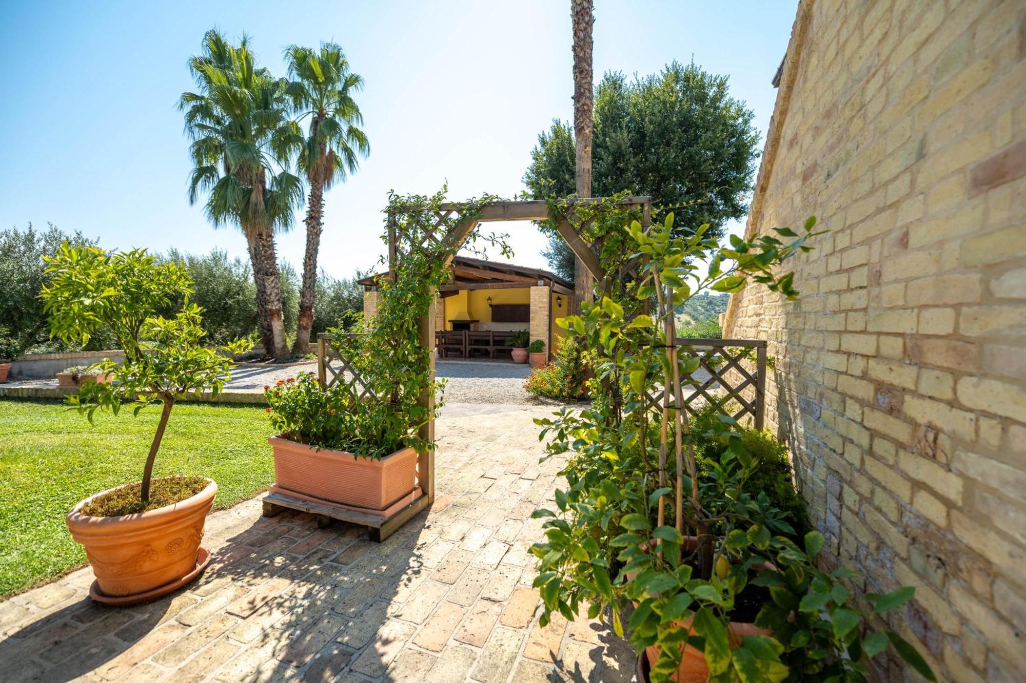 Villa Iulia - Vibra Controguerra Exteriér fotografie